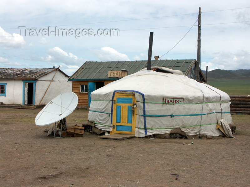 mongolia9: Mongolia - Ulaan Baator / Ulan Bator / ULN:  yurt / ger with a satellite dish - photo by P.Artus - (c) Travel-Images.com - Stock Photography agency - Image Bank