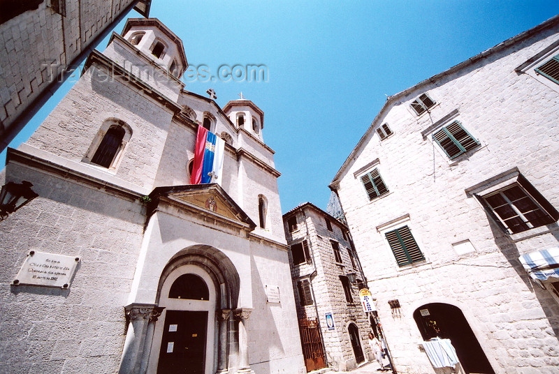 montenegro185: Montenegro - Crna Gora  - Kotor: under the church of St Nicholas - Serbian church  - photo by M.Torres - (c) Travel-Images.com - Stock Photography agency - Image Bank