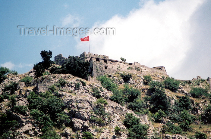 montenegro44: Montenegro - Crna Gora - Kotor: the fortress - photo by M.Torres - (c) Travel-Images.com - Stock Photography agency - Image Bank