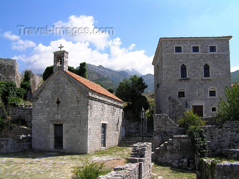 montenegro65: Montenegro - Crna Gora - Stari Bar: chapel - photo by J.Kaman - (c) Travel-Images.com - Stock Photography agency - Image Bank
