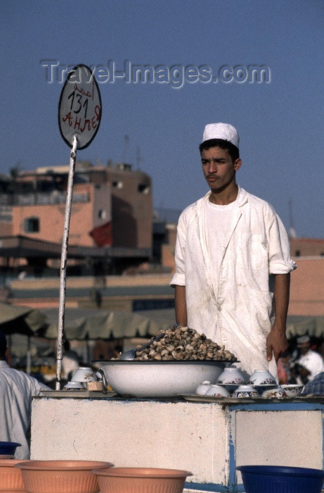 moroc116: Morocco / Maroc - Marrakesh: Arab man selling snails as a snack - food stall at Place Djemaa el Fna - photo by F.Rigaud - (c) Travel-Images.com - Stock Photography agency - Image Bank