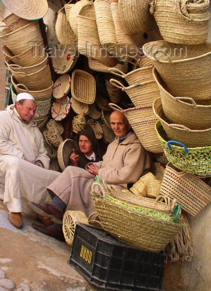 moroc165: Morocco / Maroc - Fez: in a basket-shop - photo by J.Kaman - (c) Travel-Images.com - Stock Photography agency - Image Bank