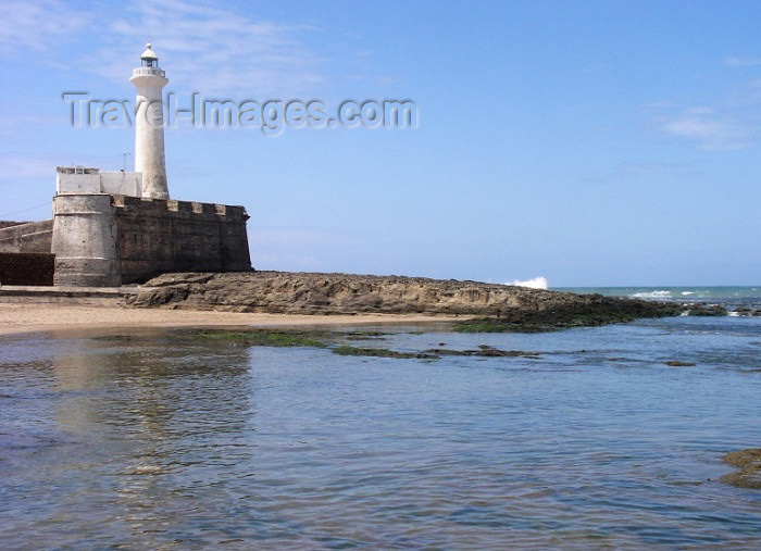 moroc228: Morocco / Maroc - Rabat: the lighthouse and the beach, a surfing hotspot - Fort de la Calette - photo by J.Kaman - (c) Travel-Images.com - Stock Photography agency - Image Bank