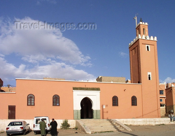 moroc289: Morocco / Maroc - Boumalne (Souss Massa-Draa): mosque - photo by J.Kaman - (c) Travel-Images.com - Stock Photography agency - Image Bank