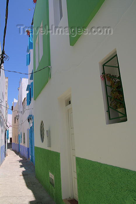 moroc429: Asilah / Arzila, Morocco - blue and green houses - photo by Sandia - (c) Travel-Images.com - Stock Photography agency - Image Bank
