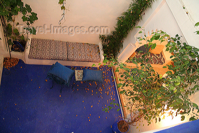 moroc455: Asilah / Arzila, Morocco - Moroccan house - inner courtyard - photo by Sandia - (c) Travel-Images.com - Stock Photography agency - Image Bank