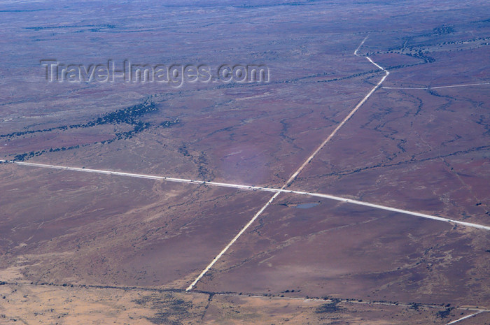 namibia115: Namibia: Aerial View of twointersecting roads - photo by B.Cain - (c) Travel-Images.com - Stock Photography agency - Image Bank