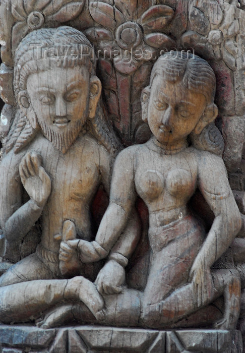 nepal135: Kathmandu, Nepal: amorous wood sculpture in an Hindu temple - photo by E.Petitalot - (c) Travel-Images.com - Stock Photography agency - Image Bank