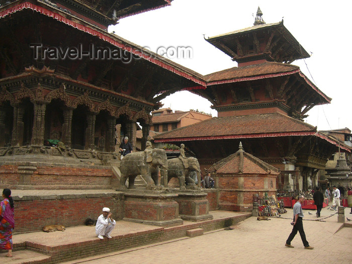 nepal59: Nepal - Kathmandu: Durbar Square - palace - Hanuman Dhoka - pagoda buildings - UNESCO World heritage site - photo by M.Samper - (c) Travel-Images.com - Stock Photography agency - Image Bank