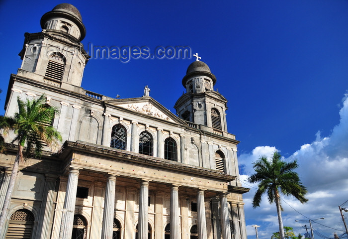 nicaragua68: Managua, Nicaragua: Old Metropolitan Cathedral - built in concrete and steel and designed by the engineer Pablo Dambach - Antigua Catedral de Santiago de Managua - photo by M.Torres - (c) Travel-Images.com - Stock Photography agency - Image Bank