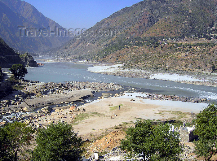 pakistan155: Batagram District, North-West Frontier, Pakistan: junction of the Indus and Kunhar River rivers, near Thakot - photo by D.Steppuhn - (c) Travel-Images.com - Stock Photography agency - Image Bank