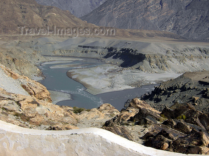 pakistan160: Gilgit district - Northern Areas, Pakistan: the Gilgit river joins the Indus river - junction point - Karakoram Highway - photo by D.Steppuhn - (c) Travel-Images.com - Stock Photography agency - Image Bank