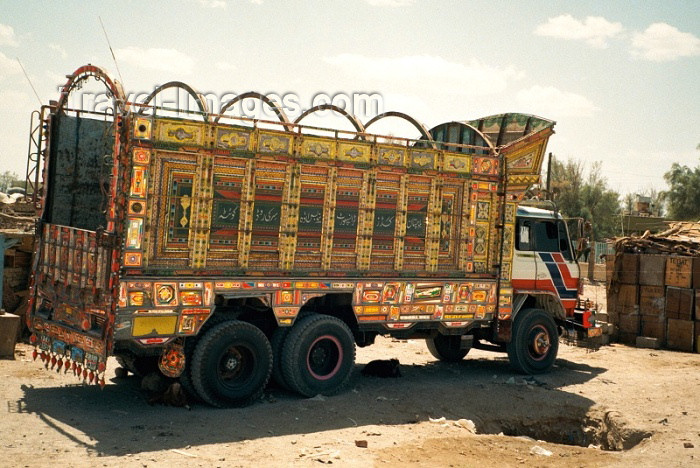 pakistan35: Pakistan - Mirjave - Baluchistan: Pakistani truck - photo by J.Kaman - (c) Travel-Images.com - Stock Photography agency - Image Bank