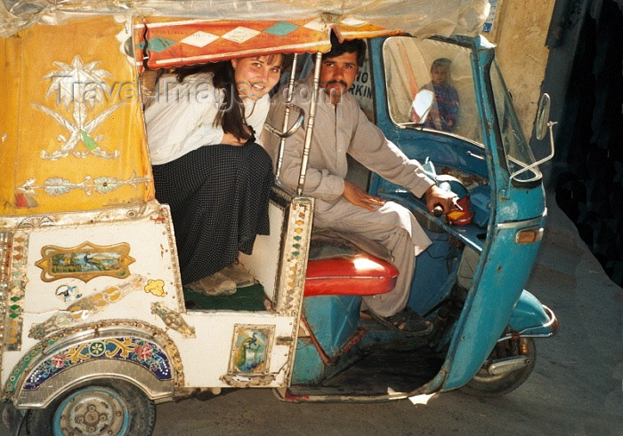 pakistan41: Pakistan - Quetta - Baluchistan: rickshaw - tuk-tuk - photo by J.Kaman - (c) Travel-Images.com - Stock Photography agency - Image Bank