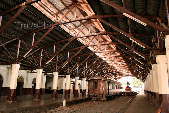 paraguay31: Paraguay - Asunción: railway station built in 1856 / Estacion del Ferrocarril - photo by A.Chang - (c) Travel-Images.com - Stock Photography agency - Image Bank