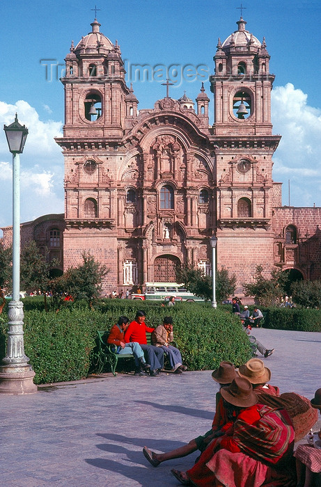 peru36: Cuzco, Peru: La Compañia church - Spanish splendour for the ancient Inca capital - Plaza de Armas - Unesco world heritage site - photo by J.Fekete - (c) Travel-Images.com - Stock Photography agency - Image Bank