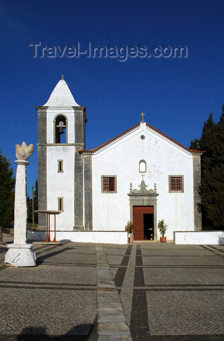 portugal-se169: Portugal - Sesimbra: Our Lady of the Castle church - Igreja de Nossa Senhora do Castelo - photo by M.Durruti - (c) Travel-Images.com - Stock Photography agency - Image Bank