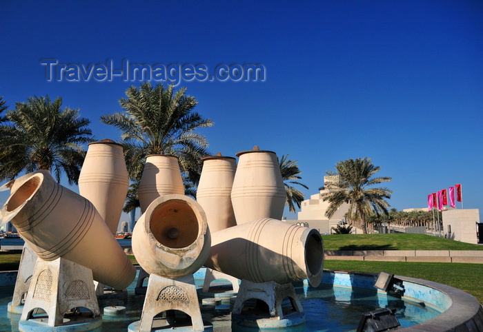 qatar63: Doha, Qatar: Water Pots fountain, Al Corniche - Museum of Islamic Art in the background - photo by M.Torres - (c) Travel-Images.com - Stock Photography agency - Image Bank