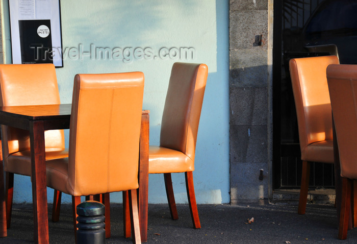 reunion248: Saint-Denis, Réunion: tables outside Instant Pitti, Rue Rontaunay - photo by M.Torres - (c) Travel-Images.com - Stock Photography agency - Image Bank