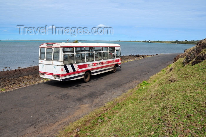 rodrigues7: Anse Tamarin, Rodrigues island, Mauritius: local bus on the coastal road - left-hand traffic common in former British colonies - photo by M.Torres - (c) Travel-Images.com - Stock Photography agency - Image Bank