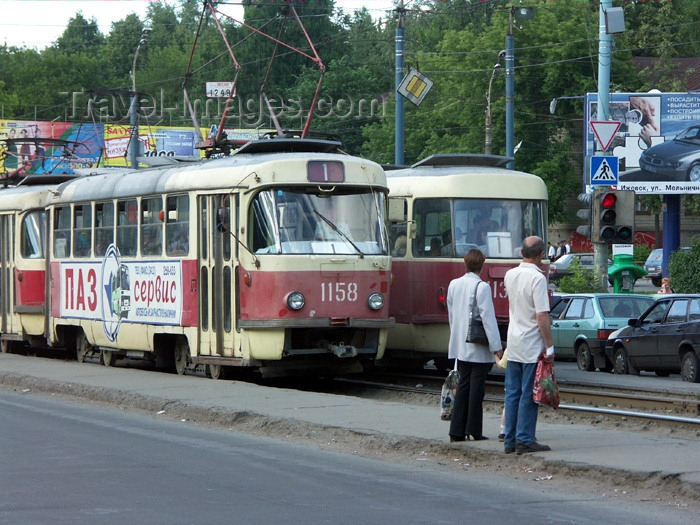 russia448: Russia - Udmurtia - Izhevsk: trams and pedestrians - photo by P.Artus - (c) Travel-Images.com - Stock Photography agency - Image Bank