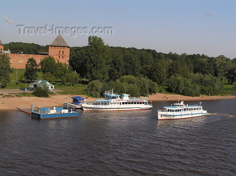 russia542: Russia - Velikiy Novgorod: Kremlin and Volkhov river - photo by J.Kaman - (c) Travel-Images.com - Stock Photography agency - Image Bank