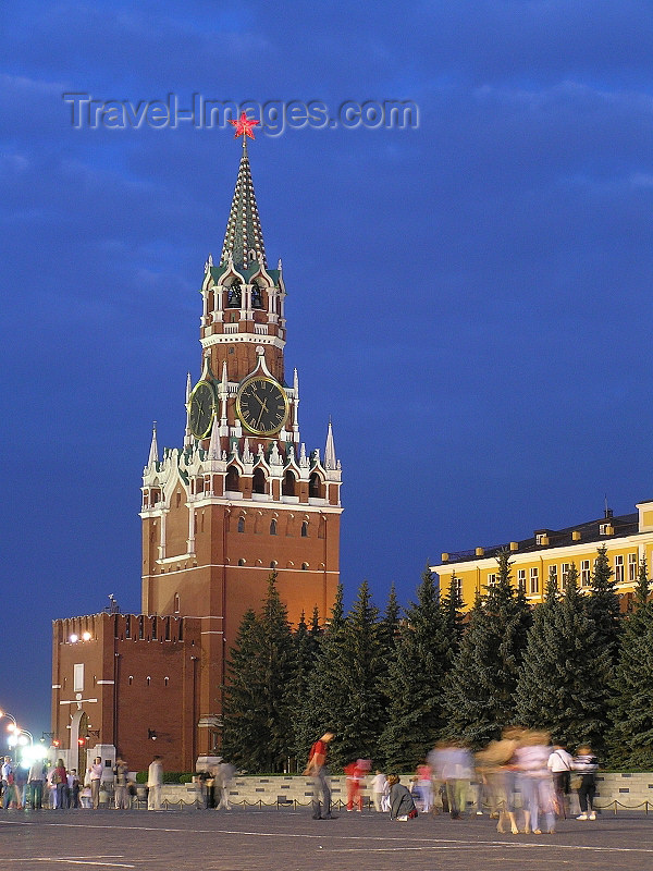 russia691: Russia - Moscow: Spasskaya Tower of Kremlin at night - photo by J.Kaman - (c) Travel-Images.com - Stock Photography agency - Image Bank