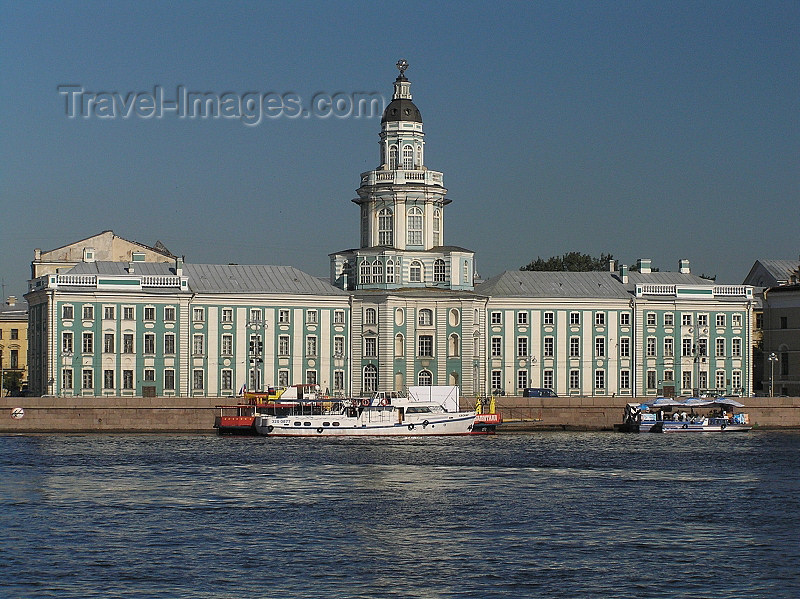 russia701: Russia - St Petersburg:  Museum of Anthropology and Neva embankment - photo by J.Kaman - (c) Travel-Images.com - Stock Photography agency - Image Bank