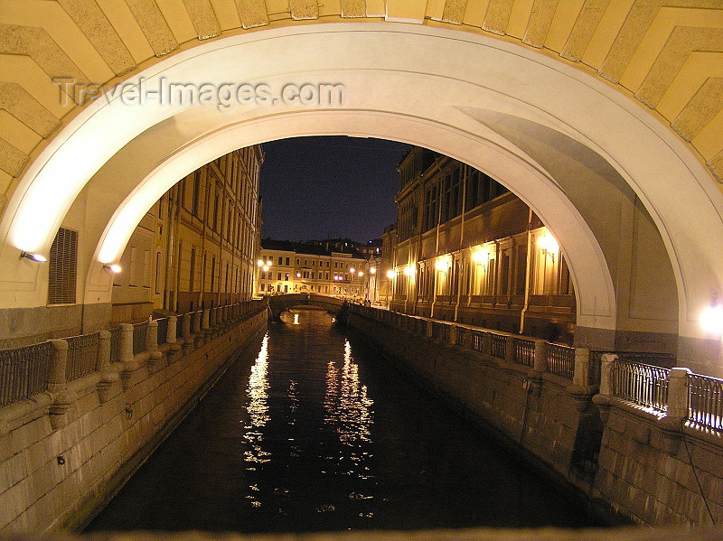 russia712: Russia - St Petersburg: One of many canals - nocturnal - photo by J.Kaman - (c) Travel-Images.com - Stock Photography agency - Image Bank