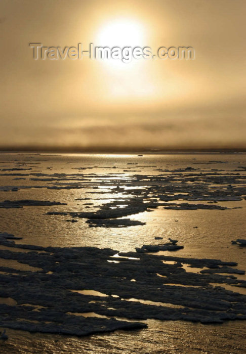 russia737: Russia - Wrangel Island / ostrov Vrangelya (Chukotka AOk): sunset - Chukchi Sea (photo by R.Eime) - (c) Travel-Images.com - Stock Photography agency - Image Bank