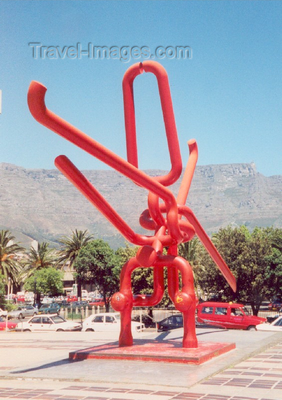 safrica25: Cape Town, Western Cape, South Africa: 'The Knot' - monster paper-clip sculpture by Edoardo Villa - Civic Centre - photo by M.Torres - (c) Travel-Images.com - Stock Photography agency - Image Bank