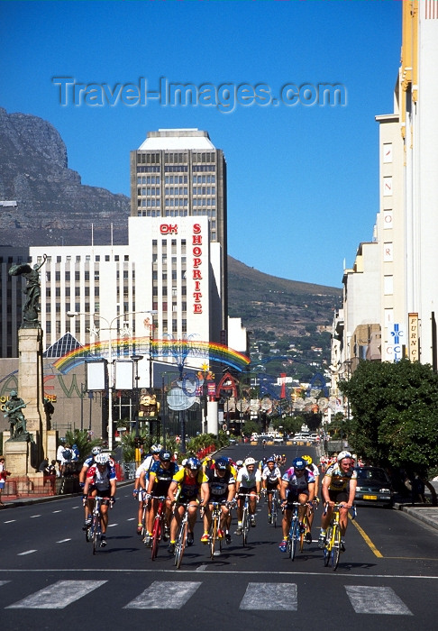 safrica72: South Africa - Cape Town: Cape Argus Cycle Classic - bikes - photo by R.Eime - (c) Travel-Images.com - Stock Photography agency - Image Bank