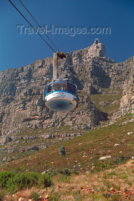 safrica73: South Africa - Cape Town: the Cable car takes visitors to the summit of Table mountain - photo by R.Eime - (c) Travel-Images.com - Stock Photography agency - Image Bank