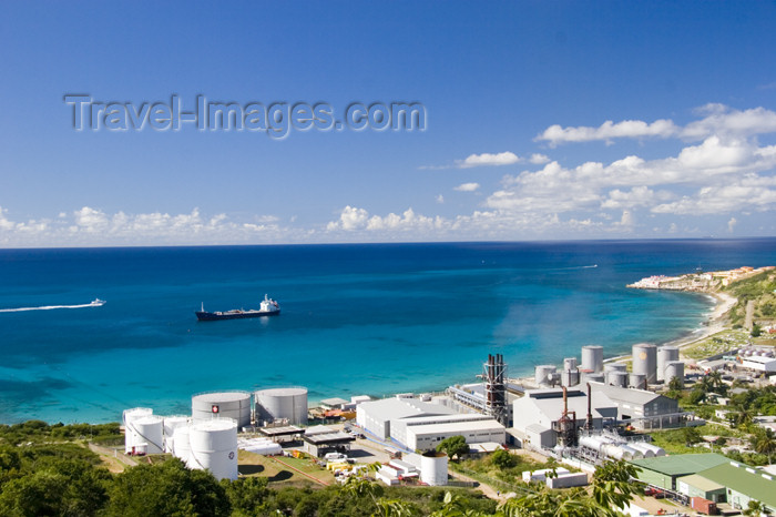 saint-martin7: Sint Maarten - Cole Bay: Texaco and Shell fuel depot - oil storage - photo by D.Smith - (c) Travel-Images.com - Stock Photography agency - Image Bank