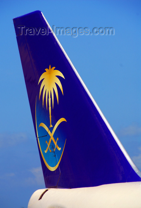 saudi-arabia151: Saudi Arabian Airlines aircraft - tail with logo - Boeing 747-200 - photo by M.Torres - (c) Travel-Images.com - Stock Photography agency - Image Bank