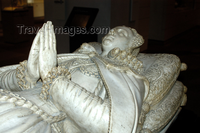 scot116: Scotland - Edinburgh: Statue of Mary, Queen of Scots in the Museum of Scotland - photo by C.McEachern - (c) Travel-Images.com - Stock Photography agency - Image Bank