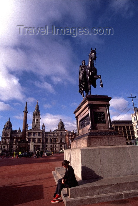 scot25: Scotland - Ecosse - Glasgow: George square / central square - equestrian statue of HM Queen Victoria by Baron Marochetti - photo by F.Rigaud - (c) Travel-Images.com - Stock Photography agency - Image Bank