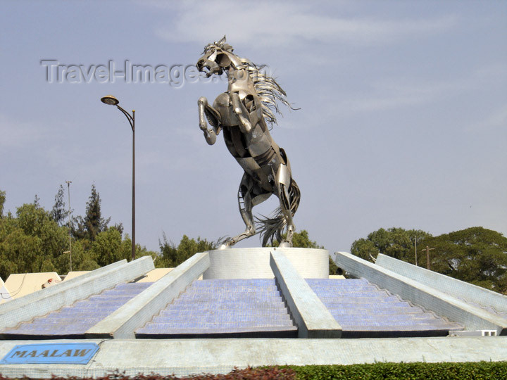 senegal7: Senegal - Dakar: Monument dedicated to Maalaw, the horse of the Senegalese resistance fighter Lat Dior Diop, near the great mosque - photo by G.Frysinger - (c) Travel-Images.com - Stock Photography agency - Image Bank
