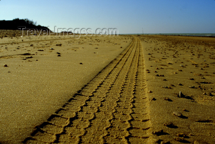 spai280: Spain - Chipiona - Cadiz province - Wheel mark in the sand - photo by K.Strobel - (c) Travel-Images.com - Stock Photography agency - Image Bank