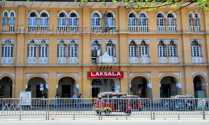 sri-lanka176: Colombo, Sri Lanka: colonial façade - Laksala - Sate Handicrafts Emporium - York St. - Fort - photo by M.Torres - (c) Travel-Images.com - Stock Photography agency - Image Bank