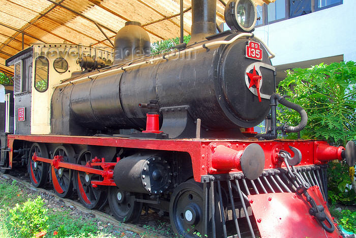 sri-lanka205: Colombo, Sri Lanka: Class B9 Steam Locomotive - Colombo Fort Railway Station - photo by M.Torres - (c) Travel-Images.com - Stock Photography agency - Image Bank
