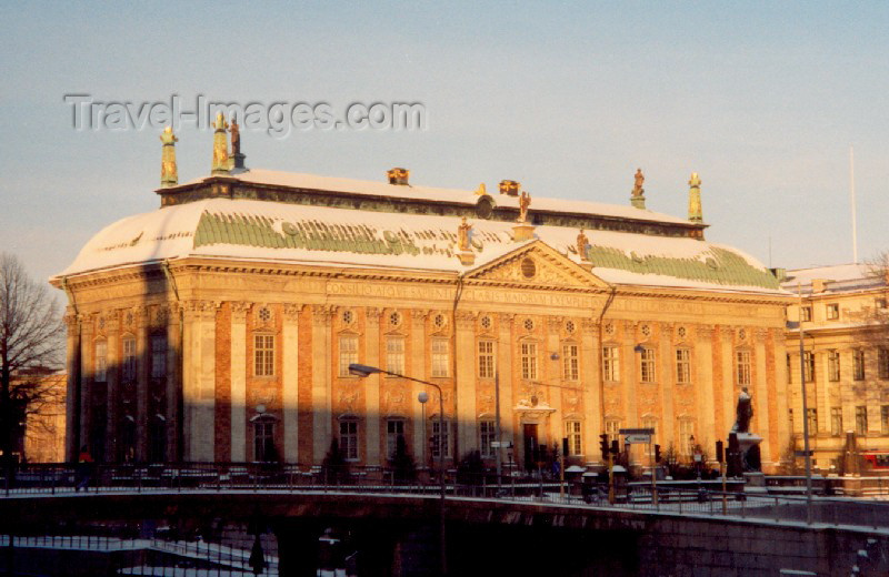 sweden28: Sweden - Stockholm: neo-classical architecture (photo by M.Torres) - (c) Travel-Images.com - Stock Photography agency - Image Bank