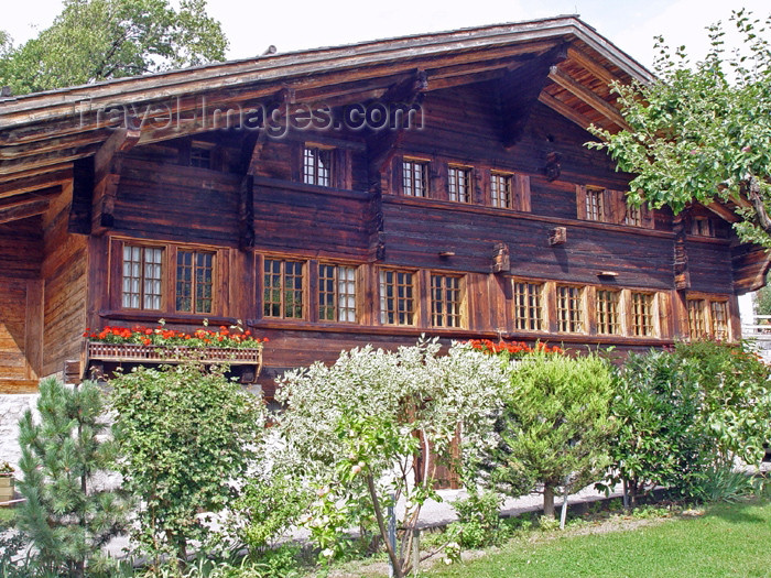switz200: Rossiniere, Vaud - Switzerland - Suisse: quintessential Swiss chalet - wooden dwelling - photo by C.Roux - (c) Travel-Images.com - Stock Photography agency - Image Bank