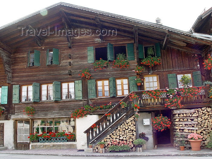 switz242: Rossiniere, Vaud - Switzerland - Suisse: façade of Swiss chalet - Alpine architecture - photo by C.Roux - (c) Travel-Images.com - Stock Photography agency - Image Bank