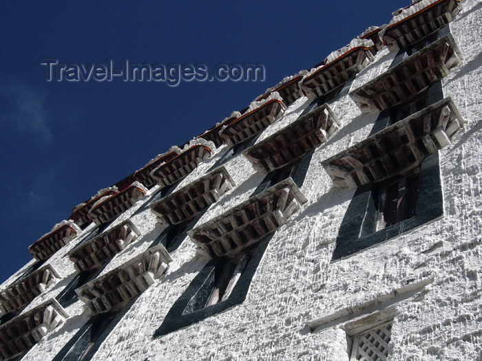 tibet20: Tibet - Lhasa: windows of Potala Palace - photo by M.Samper - (c) Travel-Images.com - Stock Photography agency - Image Bank