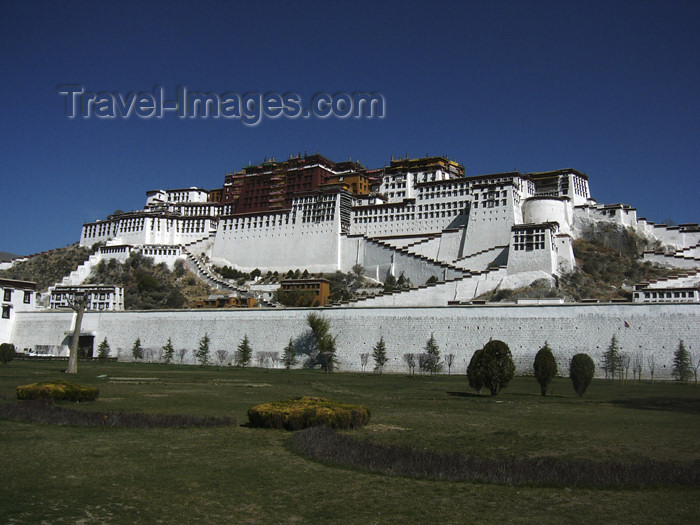 tibet50: Tibet - Lhasa: Potala Palace - historical residence of the Dalai Lamas - UNESCO World Heritage Site - photo by M.Samper - (c) Travel-Images.com - Stock Photography agency - Image Bank