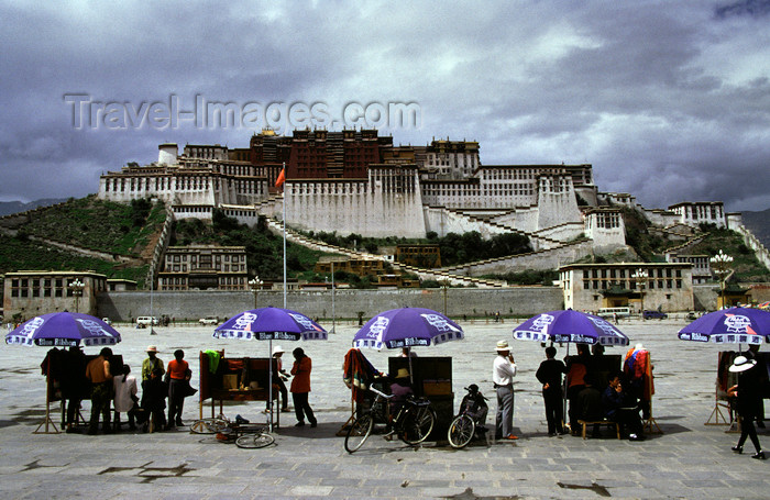 tibet81: Lhasa, Tibet: Potala Palace - the photographers' stalls - photo by Y.Xu - (c) Travel-Images.com - Stock Photography agency - Image Bank