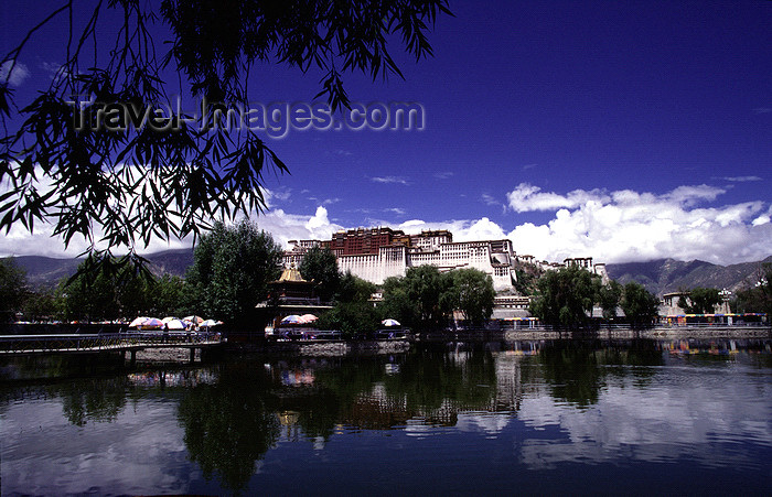 tibet86: Lhasa, Tibet: Potala Palace, water and sky - photo by Y.Xu - (c) Travel-Images.com - Stock Photography agency - Image Bank