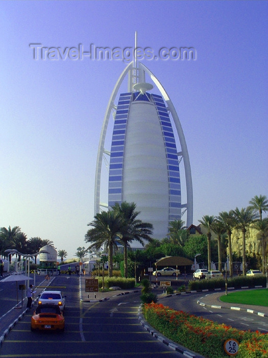 uaedb13: UAE - Jumeirah (Dubai): Burj Al Arab hotel - architect Tom Wright - photo by Llonaid - (c) Travel-Images.com - Stock Photography agency - Image Bank