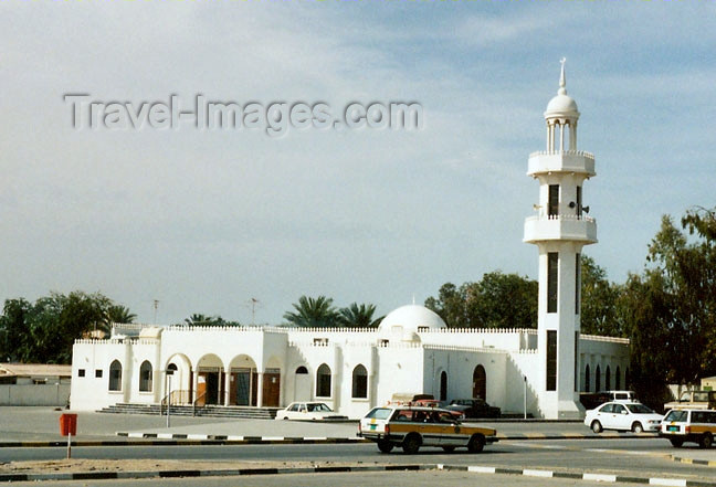 uaerk4: UAE - Ras al Khaimah: mosque - photo by G.Frysinger - (c) Travel-Images.com - Stock Photography agency - Image Bank